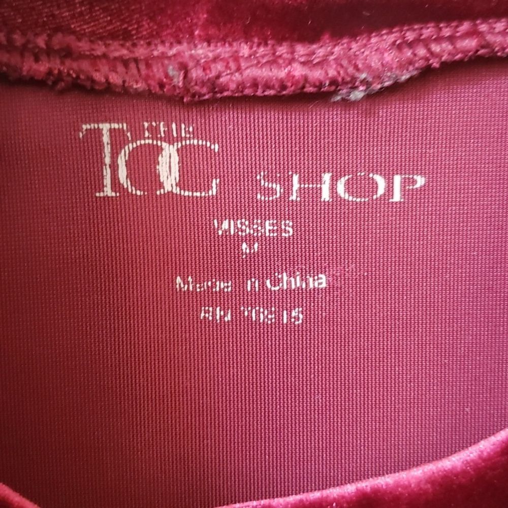 Tog Shop Top Womens M Red Velvet Tunic Cowl Neck Holiday Comfortable Modest - Picture 2 of 6